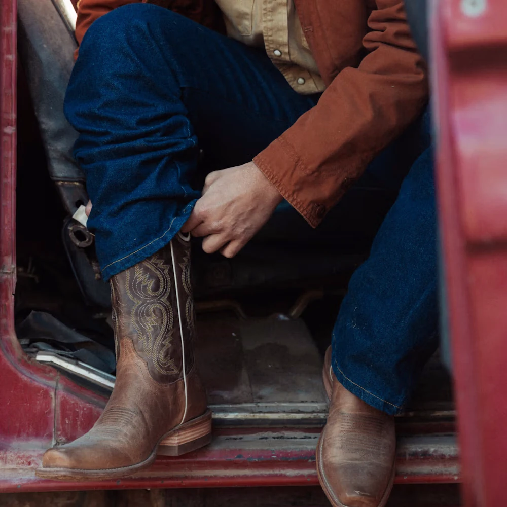 valentines-day-shopping-guide-tecovas-image