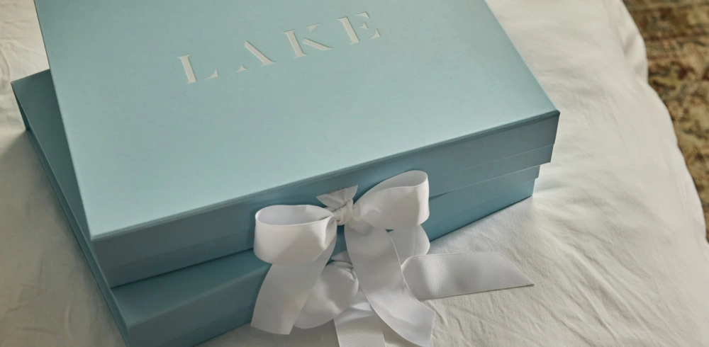 lake-pajamas-gifting-image