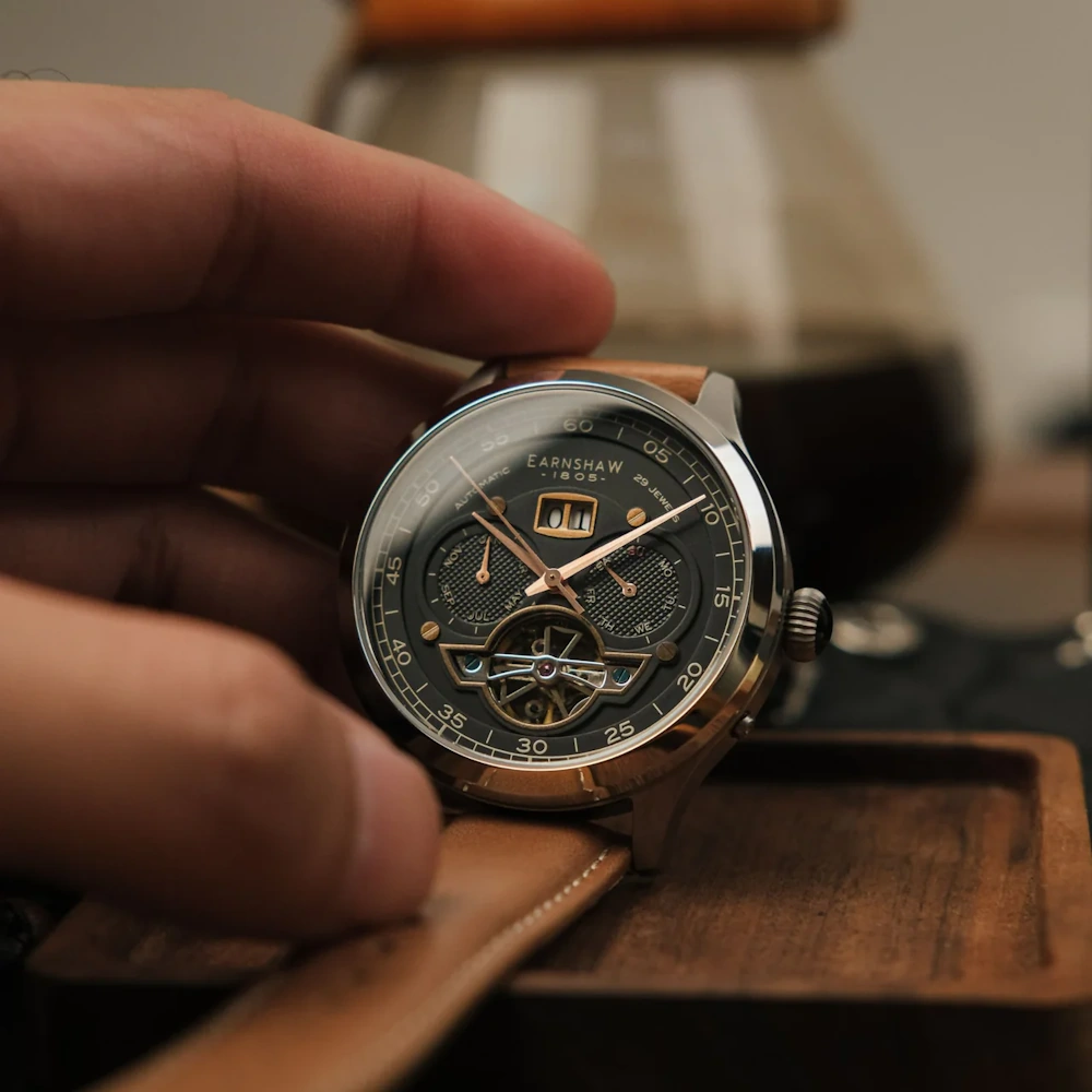 thomas-earnshaw-baron-grand-date-calendar-open-heart-automatic-abbey-black-image
