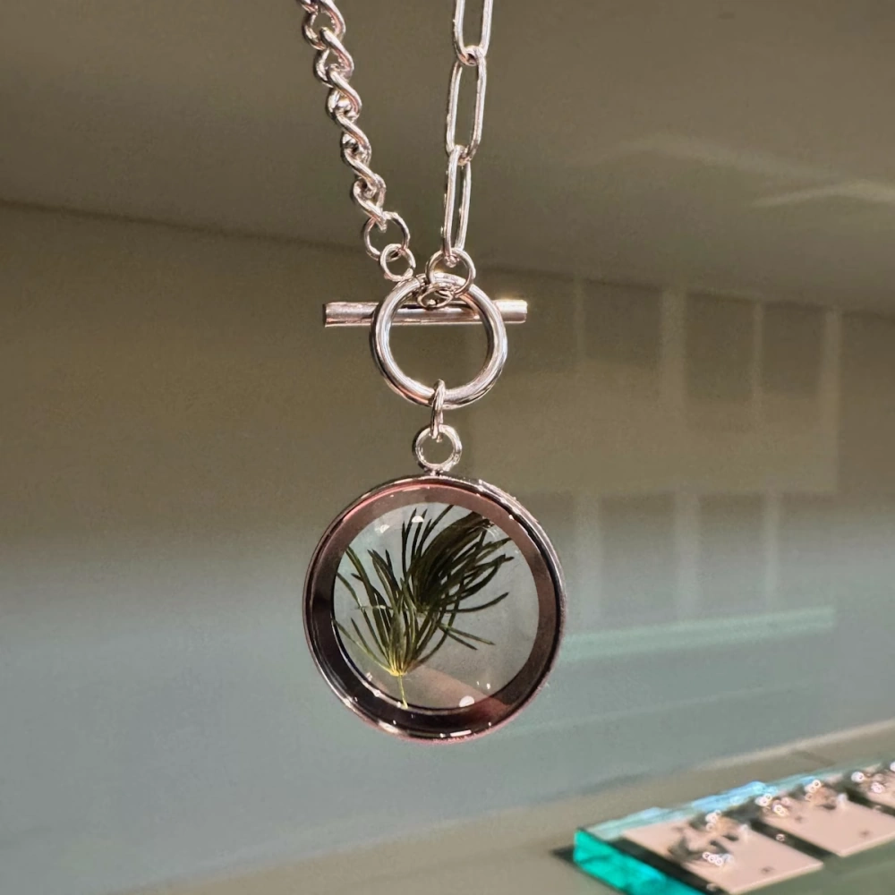 wolf-and-badger-pine-needles-necklace-handmade-ethical-jewelry-inspired-by-nature-s-eternal-youth-image
